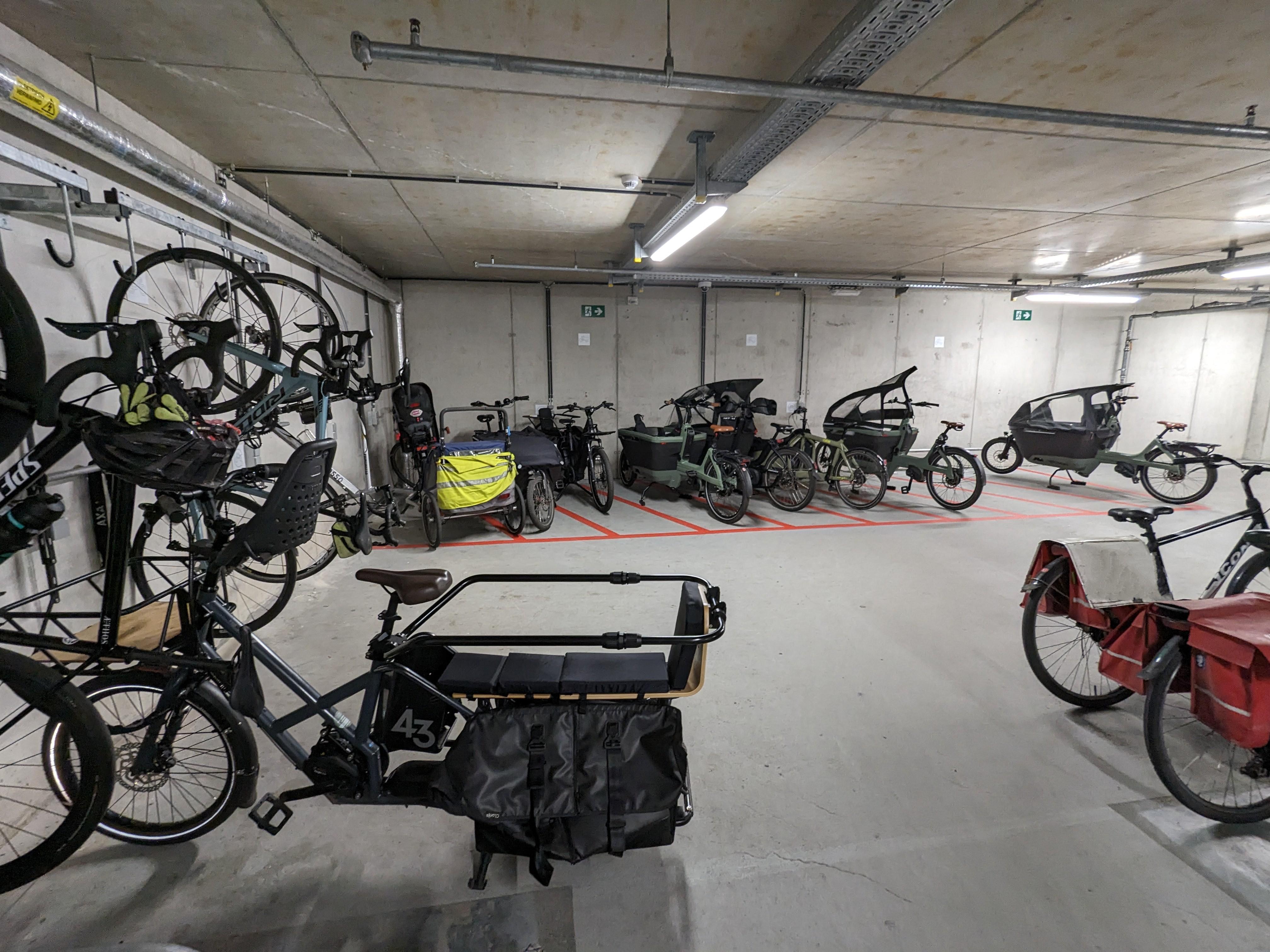 OONEE bike storage unit with planter